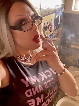 Trans Goddess Smoking Fetish