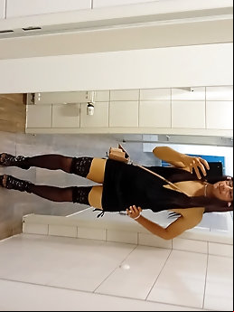 Streetwalker is baring it all on pictures